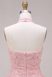Vestido corto de bienvenida rosa con escote halter con escote halter, perlas florales con volantes y con volantes