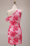 Vestido corto de bienvenida con bordado floral fucsia de un hombro