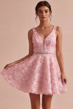 Vestido corto de bienvenida A-Line rosa con escote en V con volantes con volantes con bordado floral