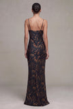 Vestido formal largo largo con cuello de sirena negra con cuello floral