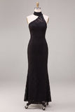 Vestido formal largo de sirena negra con cuello halter y encaje