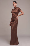 Satin Coffee Satin Short Alto Vestido Sirena de Cuello Alto y Manga Corta