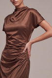 Satin Coffee Satin Short Alto Vestido Sirena de Cuello Alto y Manga Corta