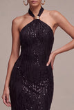 Vestido formal largo con cuello de sirena negra con cuello halter