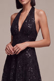 Vestido formal midi sin espalda sin espalda negro con cuello halterdo
