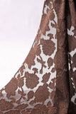 Corsé espresso de línea A con escote halter, encaje floral con encaje en la espalda y largo vestido de dama de honor con abertura
