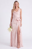 Vestido largo de dama de honor con cuello de flor rosa y cuello en forma de capucha