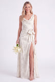 Vestido largo de dama de honor con cuello de flor rosa y cuello en forma de capucha
