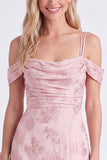 Vestido largo de dama de honor rosa, floral de hombros fríos, encaje en línea en A con aguje en la espalda y abertura