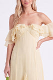 Vestido largo de Dama de Honor con volantes y narcisos de gasa descubierto