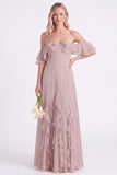 Vestido largo de Dama de Honor con volantes y narcisos de gasa descubierto