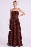 Vestido largo largo de dama de honor floral A-Line Espresso sin tirantes con volantes