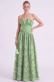 Vestido largo largo de dama de honor floral A-Line Espresso sin tirantes con volantes