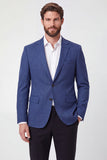 Chaqueta americana azul de solapa con muesca y cruz azul