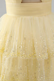 Vestido corto de bienvenida corto de bienvenida de perlas con volantes amarillos brillantes con recorte en A
