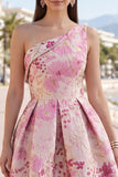 Vestido corto rosa de bienvenida a casa con pliegues en línea A de un solo hombro floral
