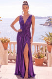Vestido formal largo de sirena metálica burdeos con abertura
