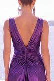 Vestido formal largo de sirena metálica burdeos con abertura