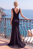 Vestido formal largo de sirena blanco y negro con escote en V y abertura