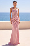 Blush con cuello halter y lentejuelas bordado sirena fruncido con cuentas y vestido largo formal