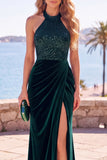 Terciopelo burdeos con lentejuelas, cuello halter con funda fruncida, vestido formal largo con abertura