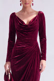 Vestido de Madre de la Novia de manga larga de terciopelo bodycon escote en V verde oscuro y abertura