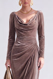 Vestido de Madre de la Novia de manga larga de terciopelo bodycon escote en V verde oscuro y abertura