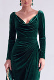Vestido de Madre de la Novia de manga larga de terciopelo bodycon escote en V verde oscuro y abertura