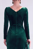 Vestido de Madre de la Novia de manga larga de terciopelo bodycon escote en V verde oscuro y abertura