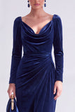 Vestido de Madre de la Novia de manga larga de terciopelo bodycon escote en V verde oscuro y abertura