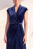 Vestido largo de la madre de la novia de terciopelo azul oscuro línea en V con escote en V