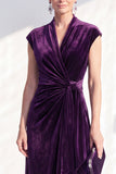 Vestido largo de la madre de la novia de terciopelo azul oscuro línea en V con escote en V