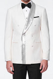 Trajes blancos de dos piezas con solapa de chale cruzado y lentejuelas