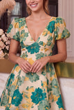 Vestido corto de bienvenida rosa rosa A, con escote en V, con estampado y manga corta