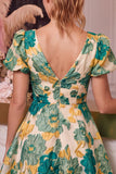 Vestido corto de bienvenida rosa rosa A, con escote en V, con estampado y manga corta