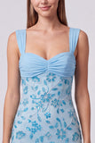 Vestido corto de bienvenida azul cielo con cuentas y flores, vestido corto de bienvenida con lentejuelas