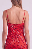 Vestido corto de bienvenida con tirantes finos florales con cuentas