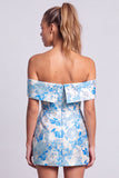 Vestido corto verde corto de bienvenida con estampado floral sin tirantes