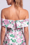 Vestido corto verde corto de bienvenida con estampado floral sin tirantes
