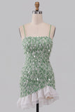 Vestido de Homecoming verde bodycon escote cuadrado con flecos de lentejuelas y bajo asimétrico con volantes
