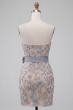 Vestido corto de bienvenida a casa, lentejuelas bodycon color gris claro, tirantes con cuentas y lazo.