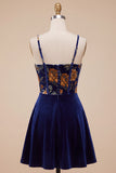 Corsé de terciopelo azul marino con estampado floral vestido de bienvenida