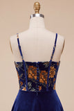 Corsé de terciopelo azul marino con estampado floral vestido de bienvenida