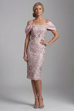 Vestido de madre de la novia con funda rosa claro sobre el hombro