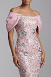 Vestido de madre de la novia con funda rosa claro sobre el hombro