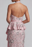 Vestido midi de madre de la novia con capestro de funda rosa claro y cuentas