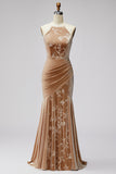 Vestido largo de sirena de sirena con cuello de terciopelo champán y largo de la novia con drapeado