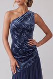 Vestido asimétrico de sirena de chiffon de terciopelo azul marino de un hombro
