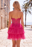 Vestido de bienvenida a casa sin tirantes de línea Fucsia A con apliques de encaje