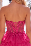 Vestido de bienvenida a casa sin tirantes de línea Fucsia A con apliques de encaje
